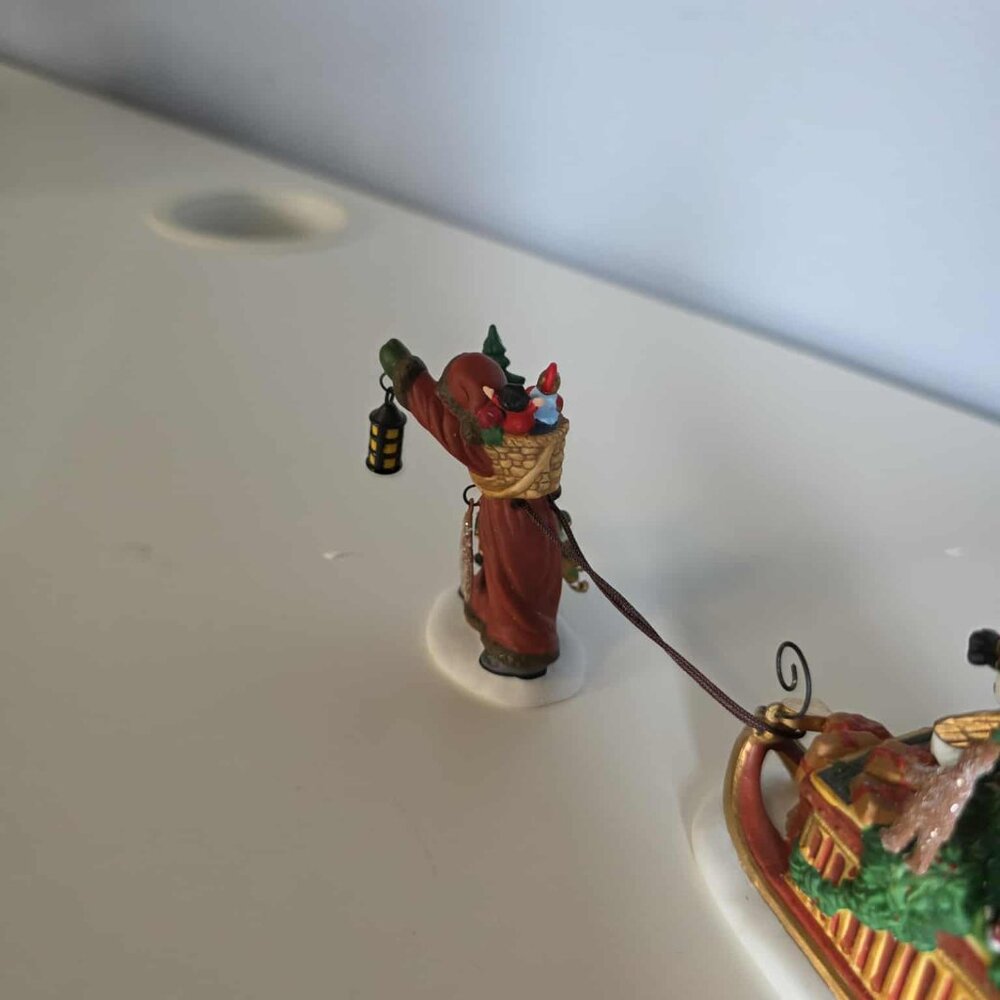 EUC Dept 56 "Father Christmas's Journey" Heritage Collection Vintage - Picture 5 of 10